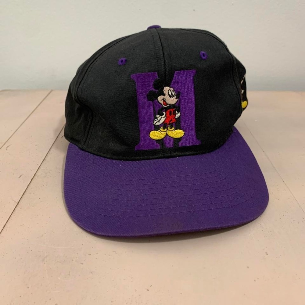 1990's vintage classic Mickey Mouse black and purple snapback hat